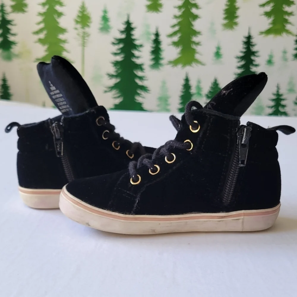 Girls Velvet Critter Zip-up Sneakers